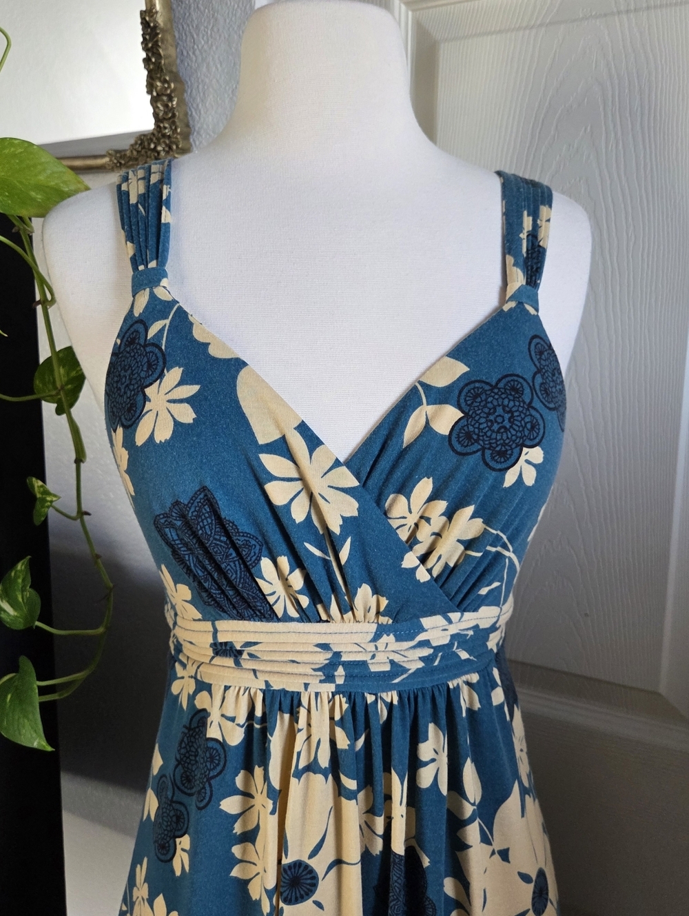 Faded Glory blue floral midi summer dress size small - Picture 2 of 5